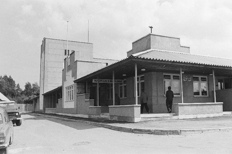 Koondise "Eesti Taara" esinduskaupluse välisvaade Viadukti tee 42.