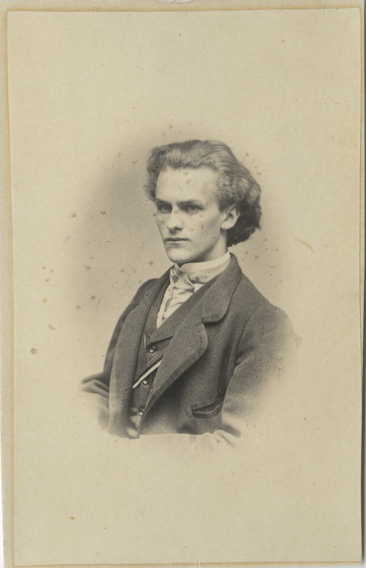 Korporatsiooni "Livonia" vilistlane Alexander Engel, portreefoto