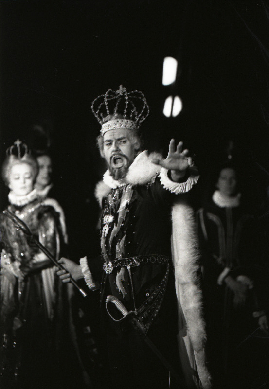 Uno Kreen Philipp II osas G. Verdi ooperis "Don Carlos" RAT Estonias.