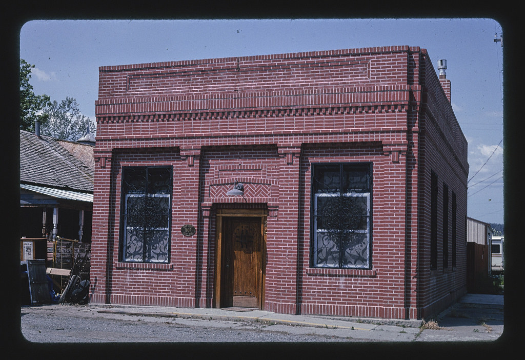 Bank, Reed Point, Montana (LOC)