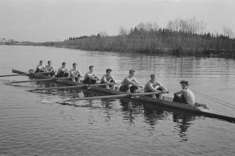 Sõudmine Emajõel.