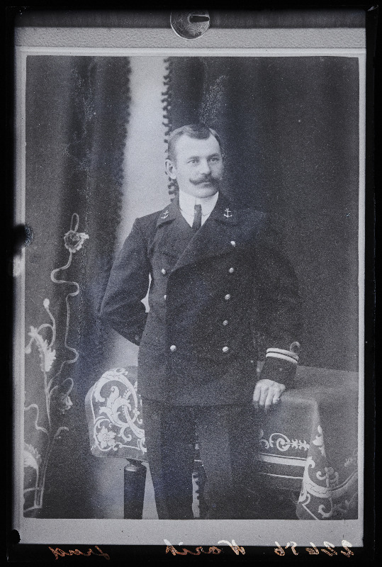 Mehe foto, (28.11.1916 fotokoopia, tellija Norit).