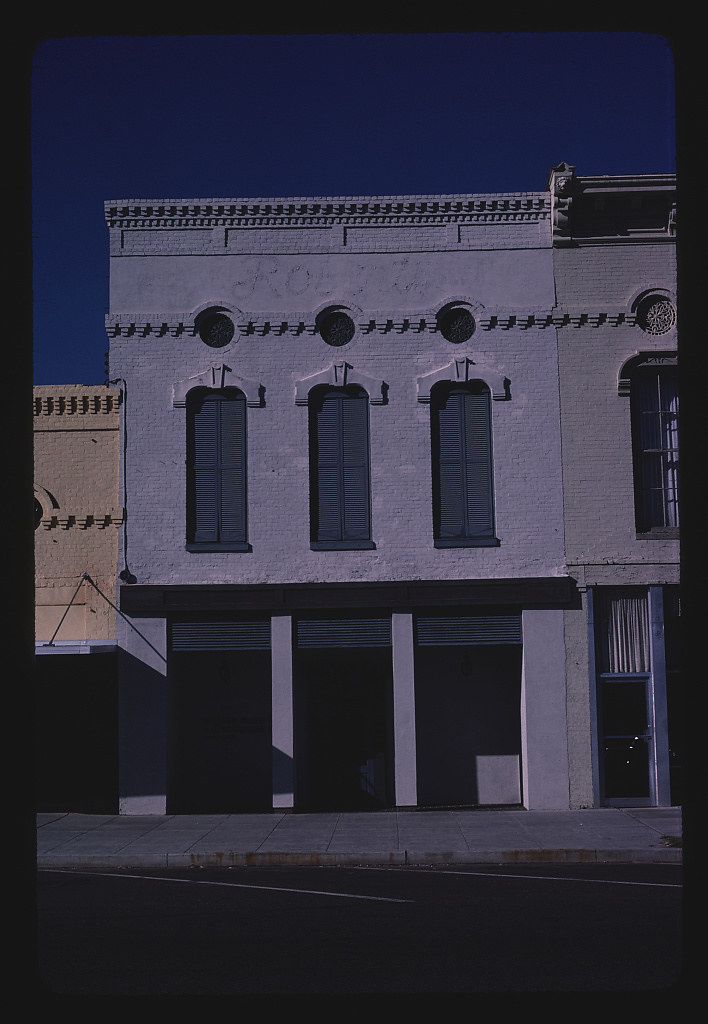 Optometrist storefront, Eufaula, Alabama (LOC)