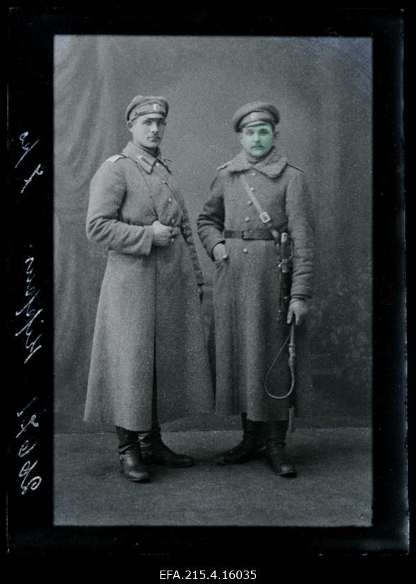 Sõjaväelased Kippus (vasakul) ja Kokk.