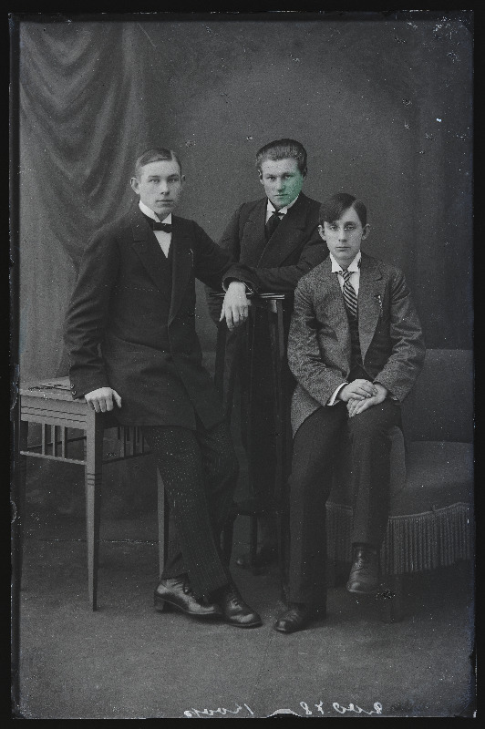 Grupp mehi, (foto tellija Koop).