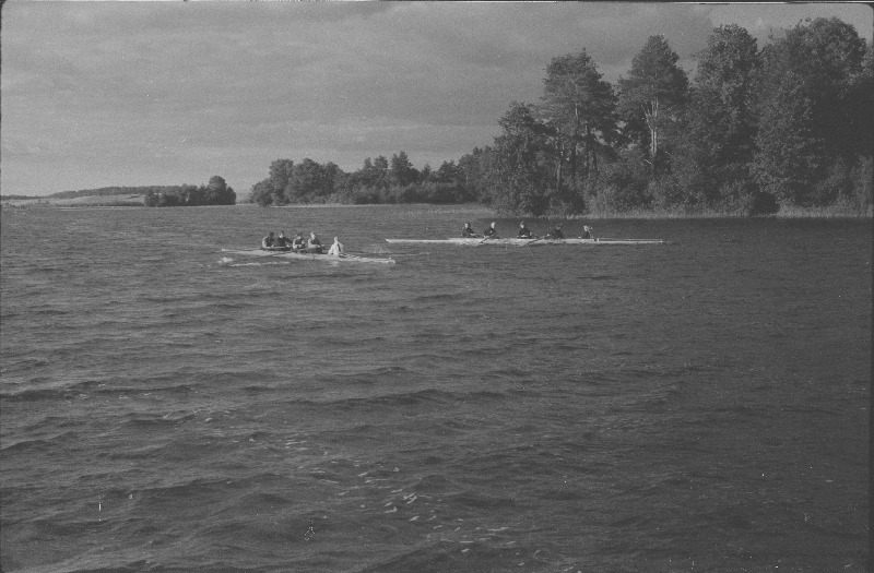 Nõukogude Liidu ametiühingute võistlused sõudmises.