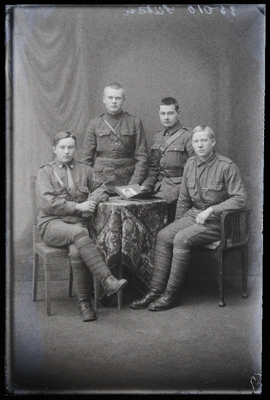 Grupp [õppursõdureid], (foto tellija Siitan).