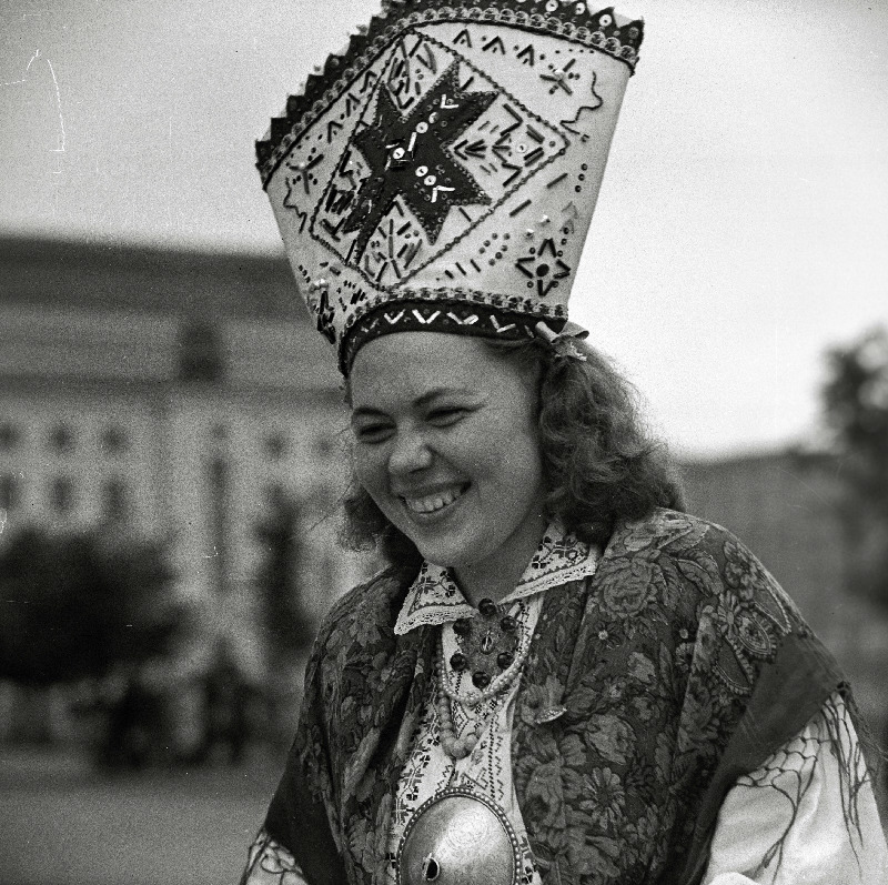 Rahvariides laulupeoline XIII üldlaulupeo ajal.