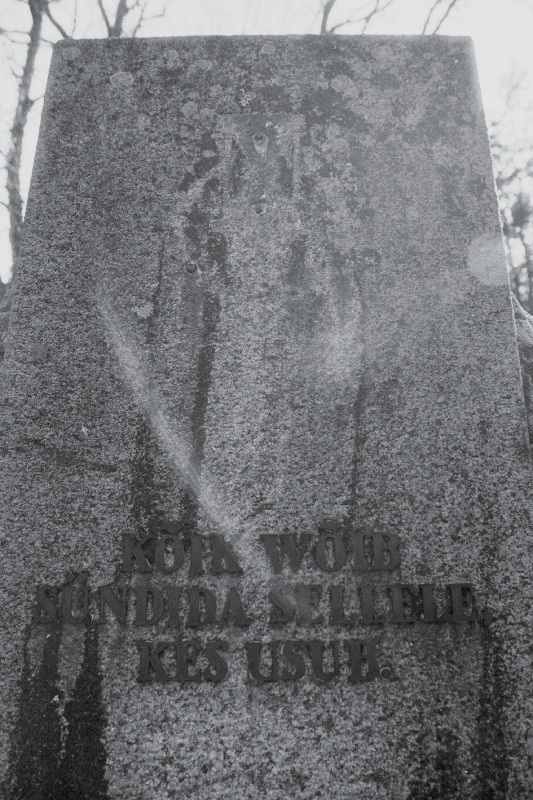 Paistu kalmistul (Bergmanni monument jm).