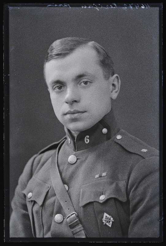 Sõjaväelane, nooremallohvitser kadett Kerjan [Kerian], 6. Suurtükiväegrupp.