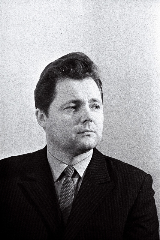 Sild, Ivo Leo poeg - Mererajooni rahvakohtuniku kandidaat.