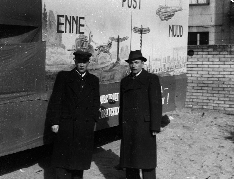 (Kaks meest) Lõssov ja Händel 1. Mai paraadil.