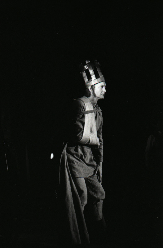 J. Kaplinski näidendi "Neljakuningapäev" proov V. Kingissepa nimelises TRA Draamateatris. Teine Kuningas - Mati Klooren.
