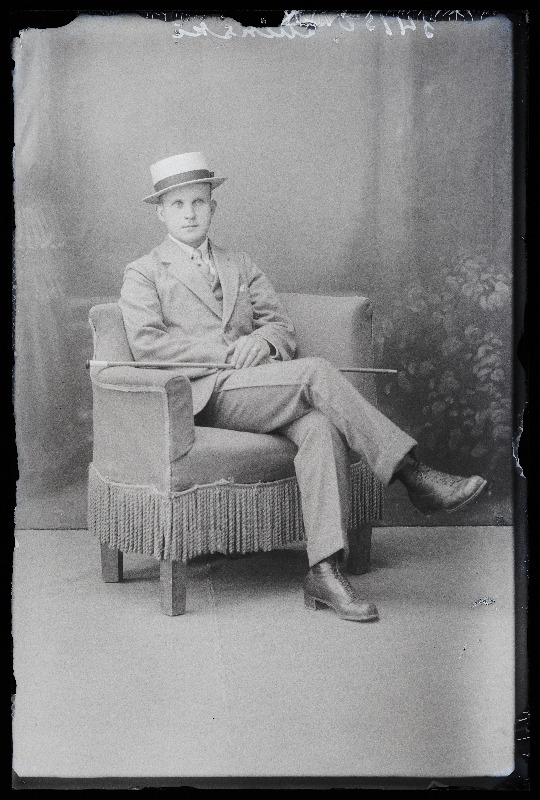 Minski.