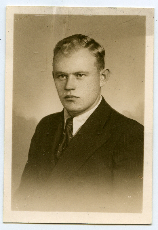 Felix (Feliks) -Theodor Vaide välispassi taotluse foto