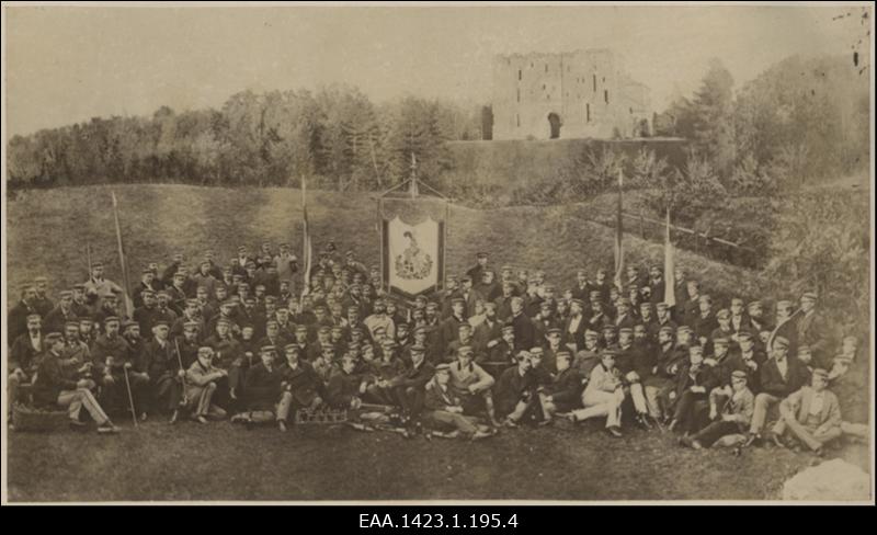 Baltisaksa üliõpilaskorporatsiooni Estonia 50 aasta juubeli tähistamine Tartu Toomemäe nõlval, grupifoto