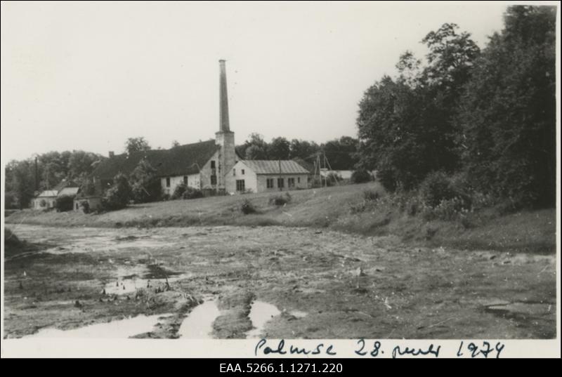 Vaade Palmse mõisa abihoonele