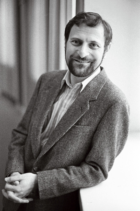 Jerry Bock`i muusikali "Viiuldaja katusel" lavastaja Georg Malvius Rootsist.