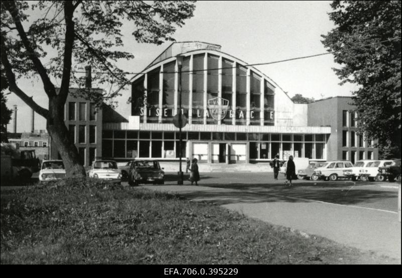Spordiselts "Kalevi" siseujula, asukohaga Ujula tänav 18. Ehitatud 1965 aastal, arhitektid Uno Tölpus, Peeter Tarvas, Olga Kontajeva