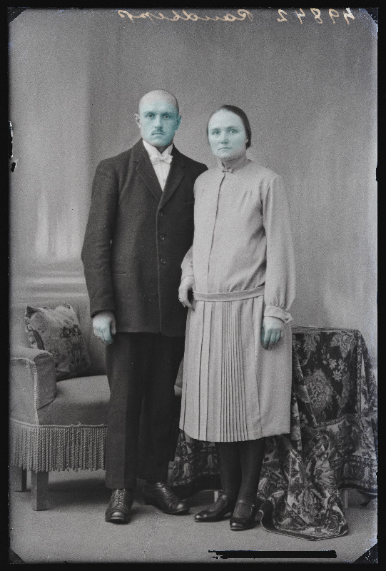 Raudsepp naisega.