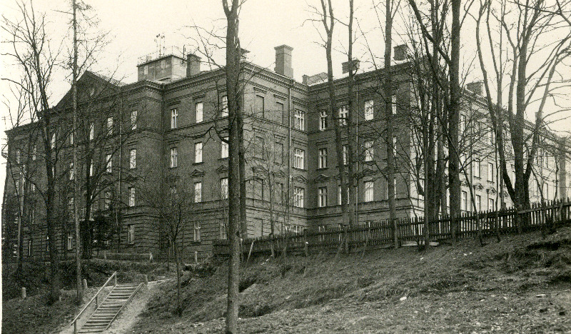 Riigi Keskarhiiv ja Meteroloogia Observatoorium.