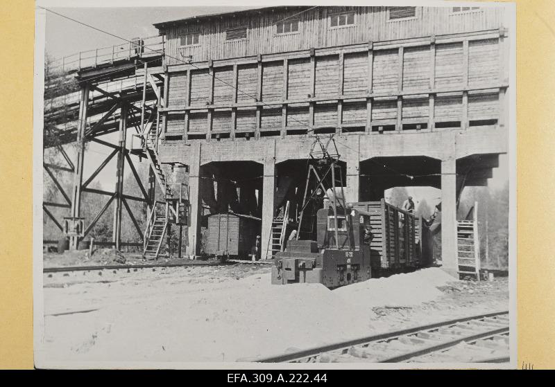 Briketipress Tootsi Turbabriketi Kombinaadi briketivabrikus.