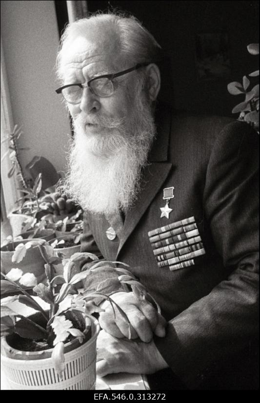 Endel Puusepp (1909 - 1996), Nõukogude Liidu sõjaväelendur ja Eesti NSV riigitegelane.