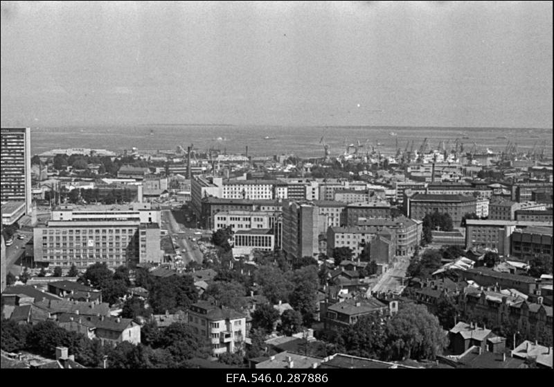 Vaade Tallinnale [hotellist Olümpia]