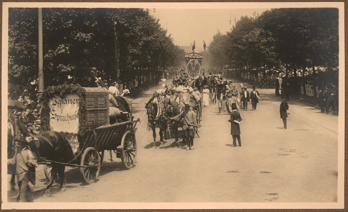 Kaiser-HulKais-Festzug in Vienna in 1908: Moravia, Iglauer bridal carriage and feast of the Pentecostal queen, Znaim -