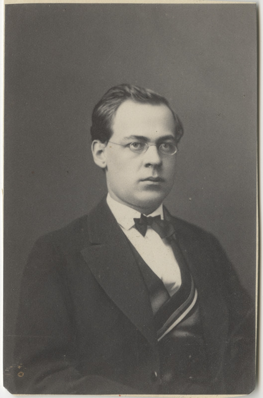 Korporatsiooni "Livonia" liige Eduard Stelling, portreefoto