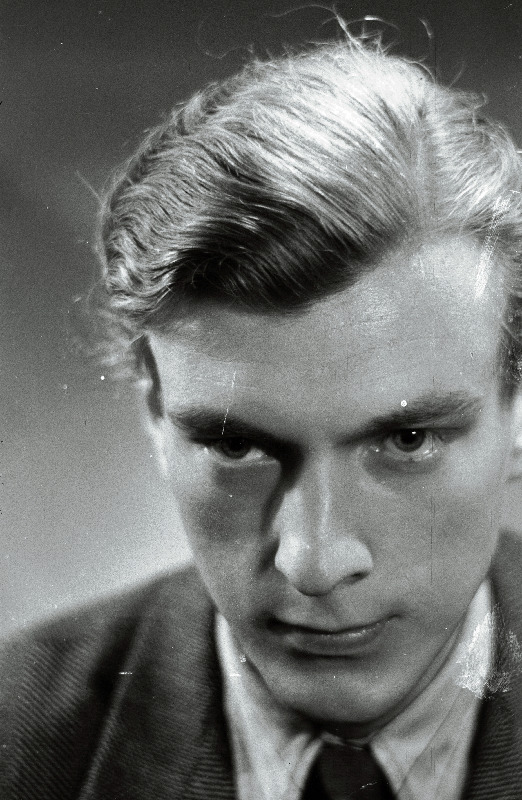 Kilgas, Gunnar - Lõuna-Eesti Teatri lavastaja ja näitleja