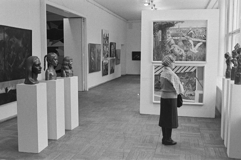 Eesti kunstnike sügisnäitus Tallinna Kunstihoones.