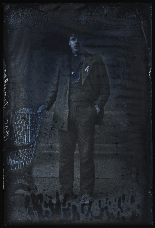 August Tikutas.