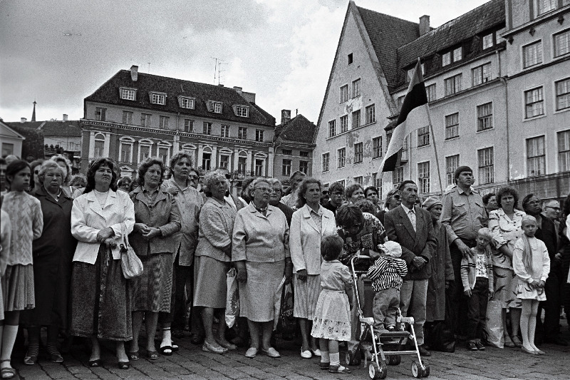II ülemaailmsete eesti noortepäevade avamiselt.