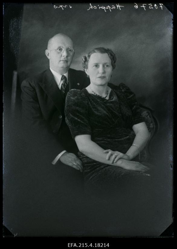 Vana-Tänassilma apteeker Woldemar Carl Leopold Happich ja abikaasa Rosalie Happich (neiuna Laev).