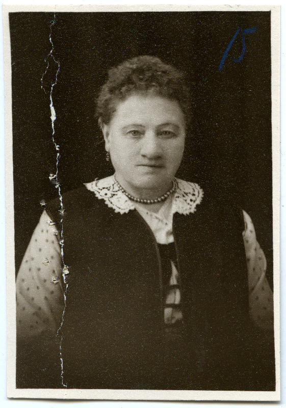 Mathilde Bark, portreefoto
