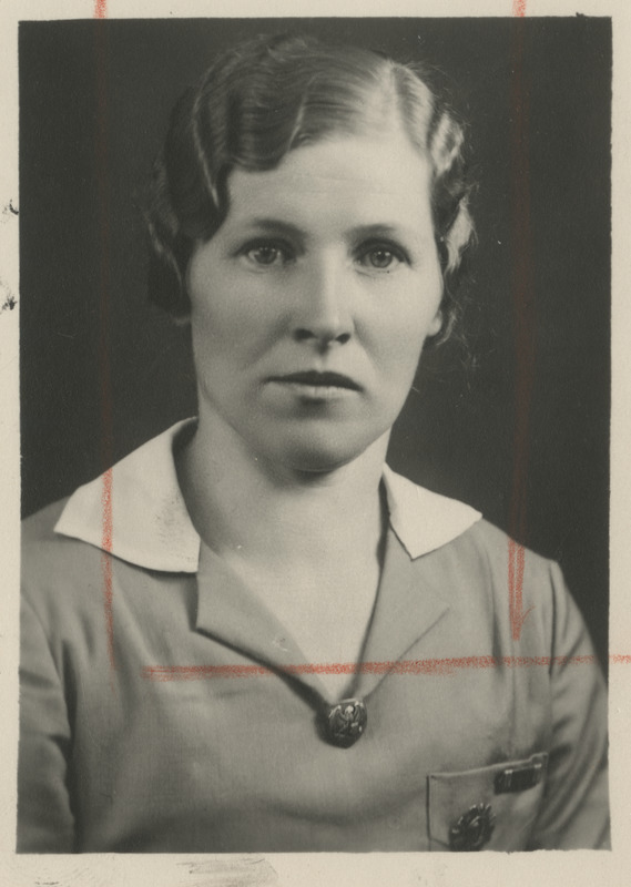 Allast Olga, kaitseliidu-ja seltskonnategelane, portreefoto