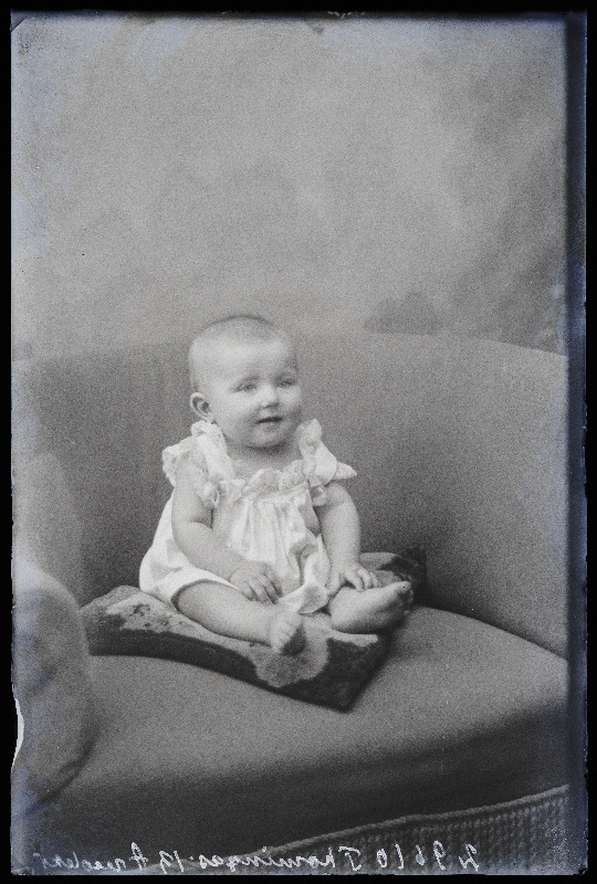 Väike laps, (foto tellija Toomingas [Thomingas]).