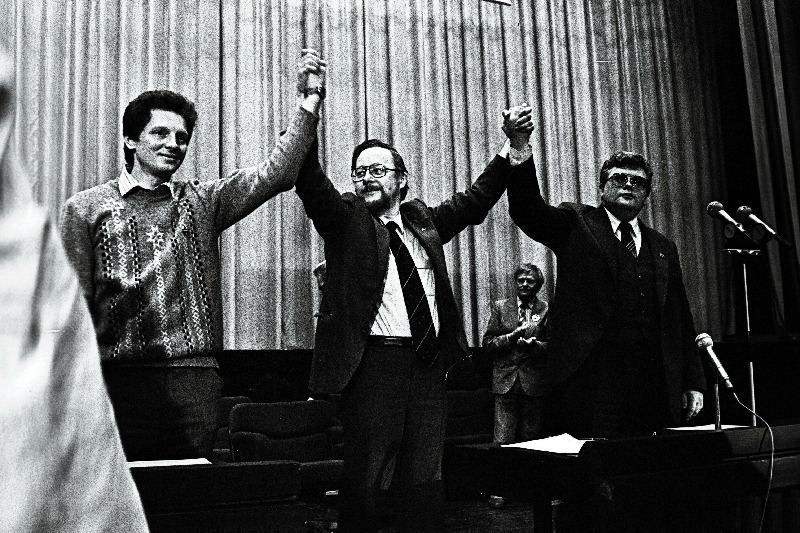 Balti assamblee, D. Ivans, V. Landsbergas ja E. Savisaar.