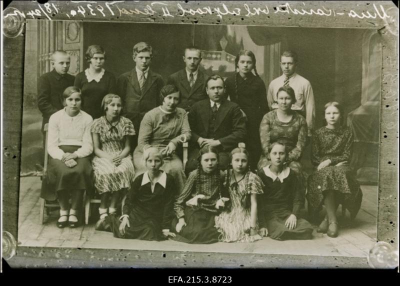 Grupp Vana-Kariste algkooli teise lennu lõpetajaid, (1935 fotokoopia).