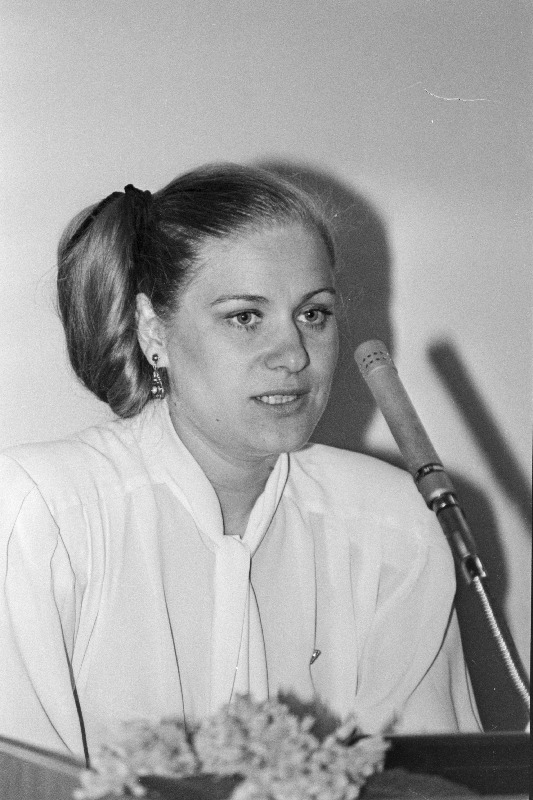 ELKNÜ Keskkomitee sekretär Natalja Aleksašina kõneleb ELKNÜ Keskkomitee IV pleenumil.