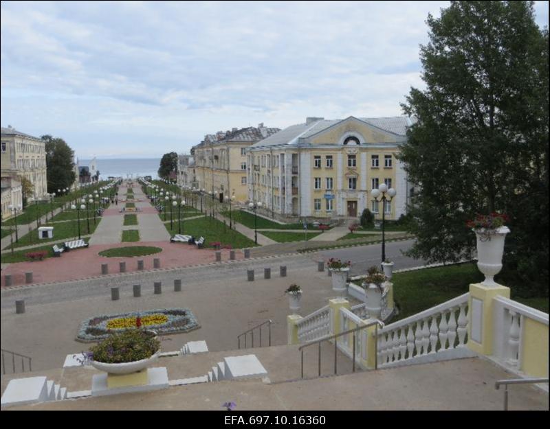 Sillamäe Mere puiestee koos trepiga.