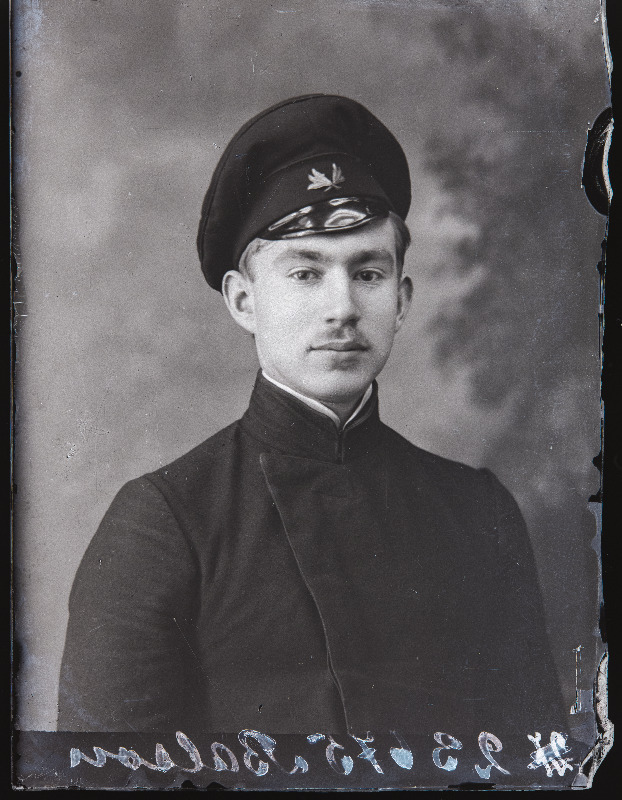 1915. aastal Viljandisse evakueeritud Miitavi (Jelgava) Reaalkooli õpilane Balson.