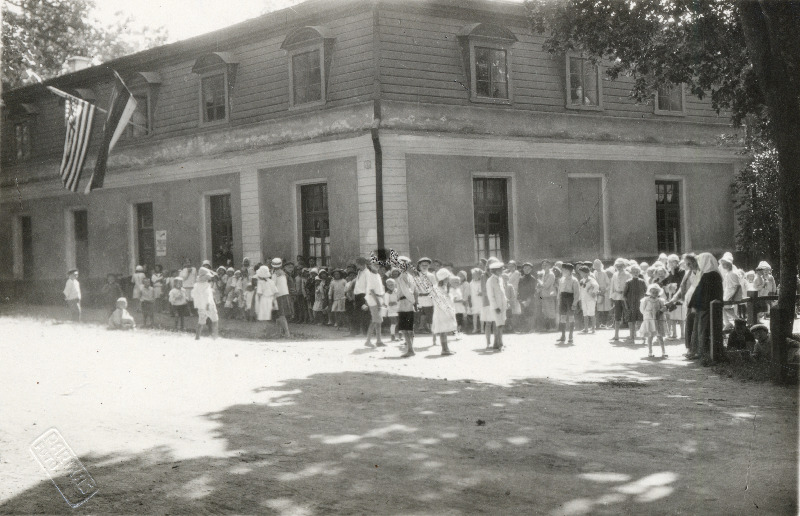 Vabadussõda. Ameerika Abiandmise Komisjoni ja Eesti Lastekaitse Ühingu toitluspunkt Kadriorus.