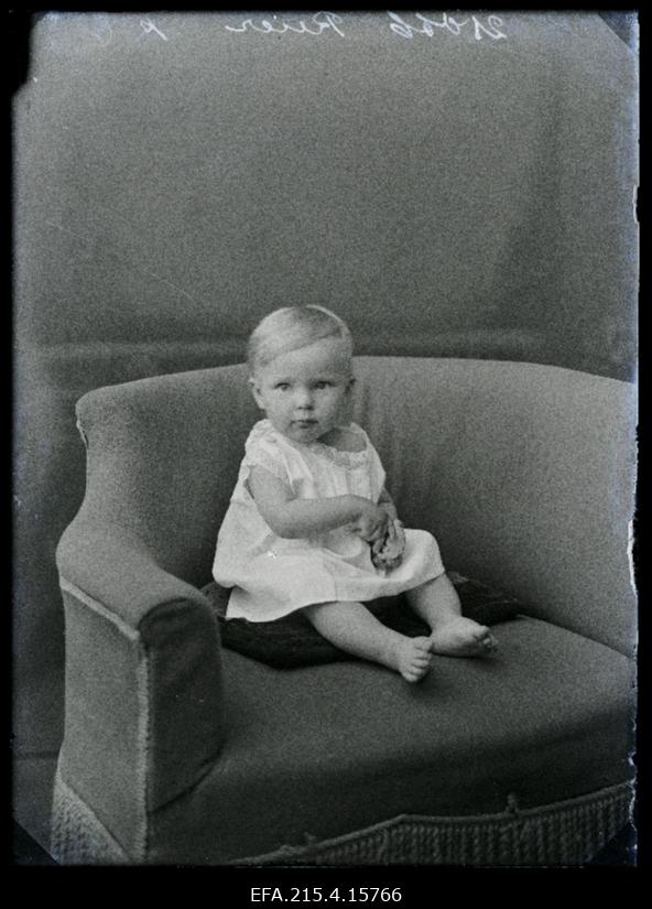 Väike laps, (foto tellija Reier).