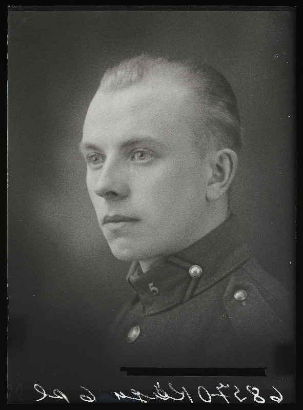Sõjaväelane, lipnik Eduard Kägu, 5. Suurtükiväegrupp.