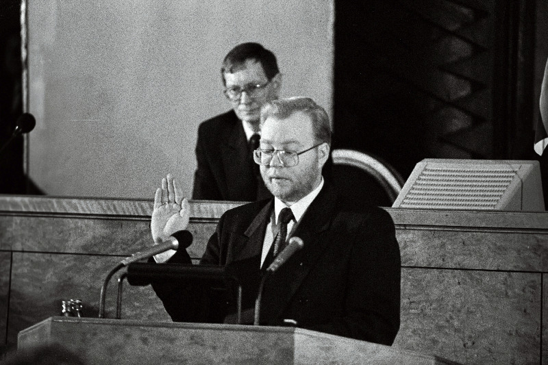 Mart Laar vannet andmas.