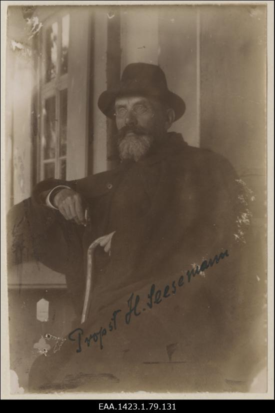 Praost Heinrich Seesemann, portreefoto