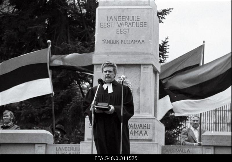 Kullamaa ausamba avamine.