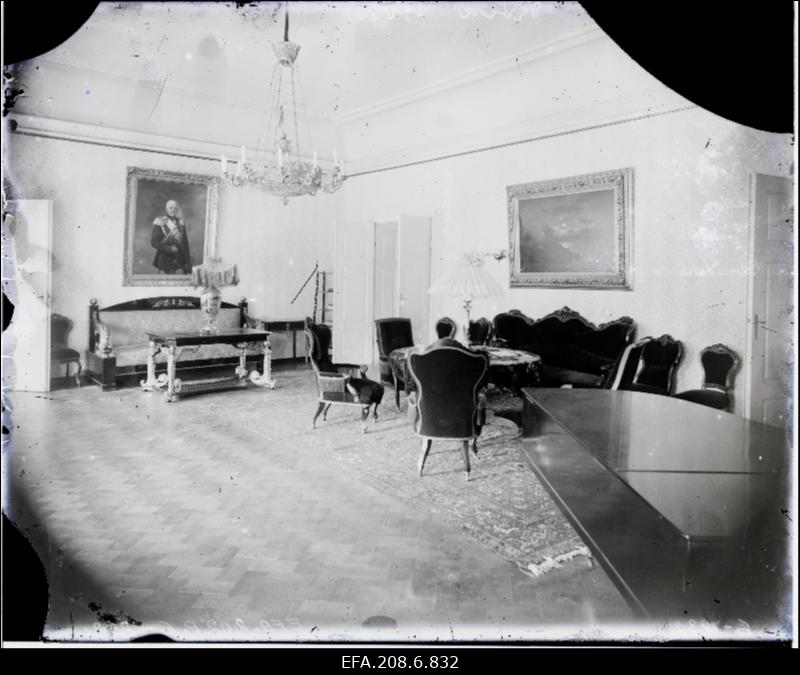 [Koigi] mõisa interjöör-salong.